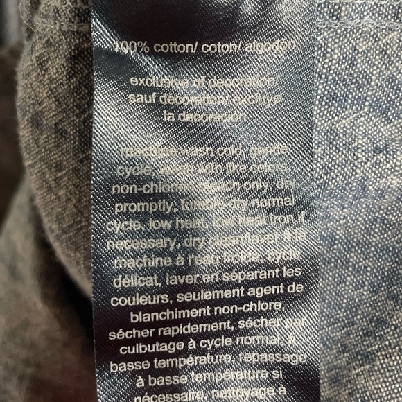 Tommy Hilfiger Chambray 100% Cotton Button Down Shirt Sz Small - Picture 3 of 4